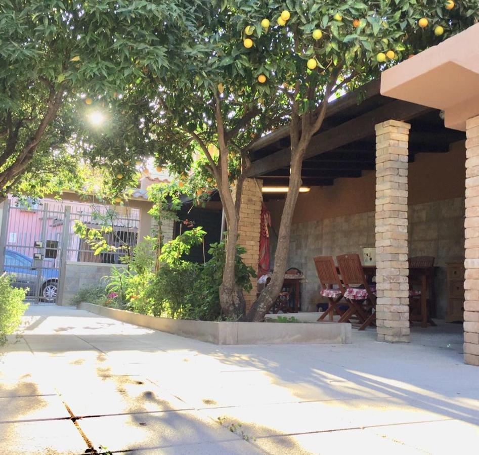Il Mandarino Bed & Breakfast Decimomannu ภายนอก รูปภาพ